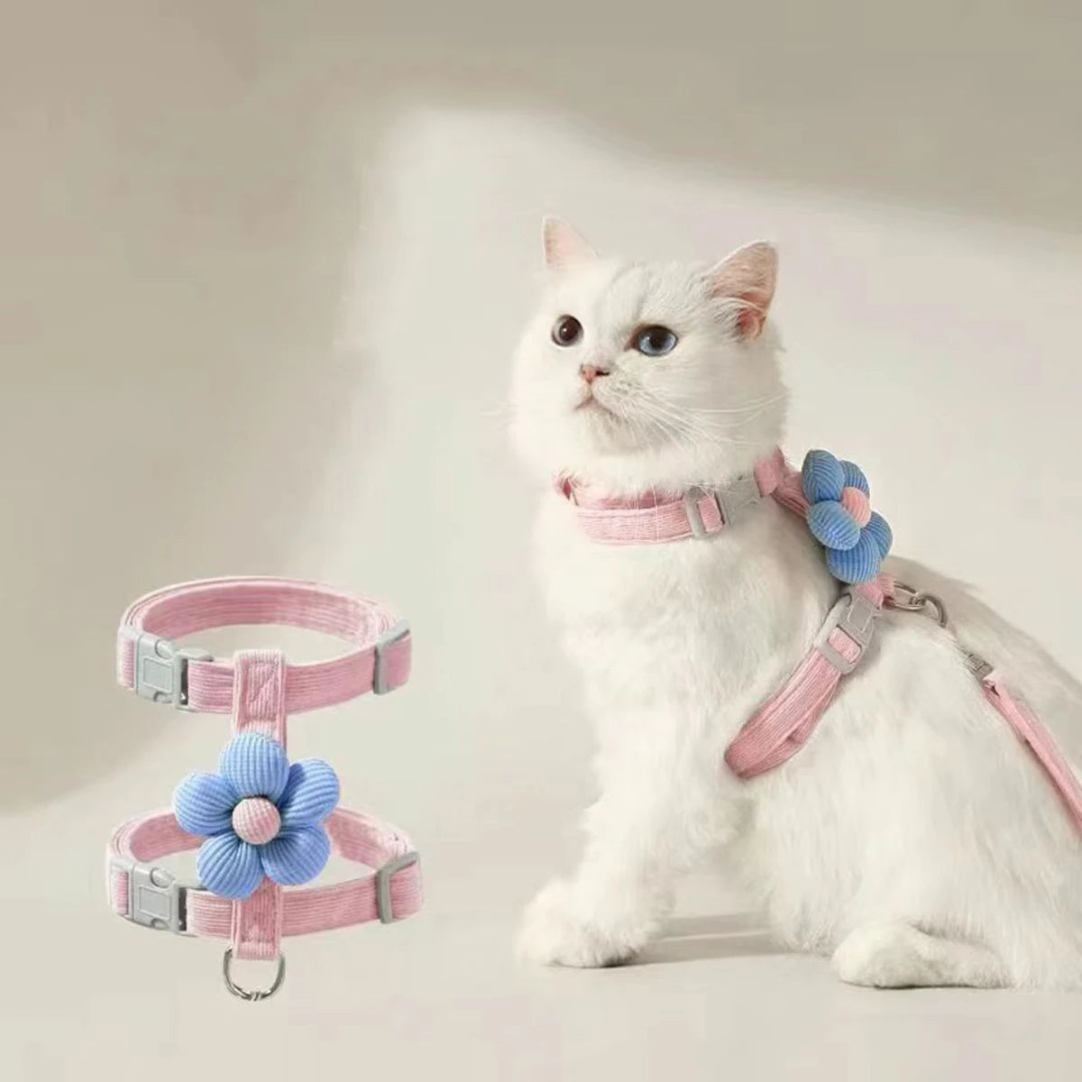 Dog/Cat Adjustable Harness and Leash Set